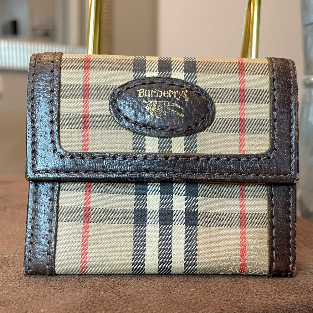 Burberrys Plaid Coin Wallet - Picture 1 of 10